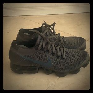Nike vapormax size 9.5